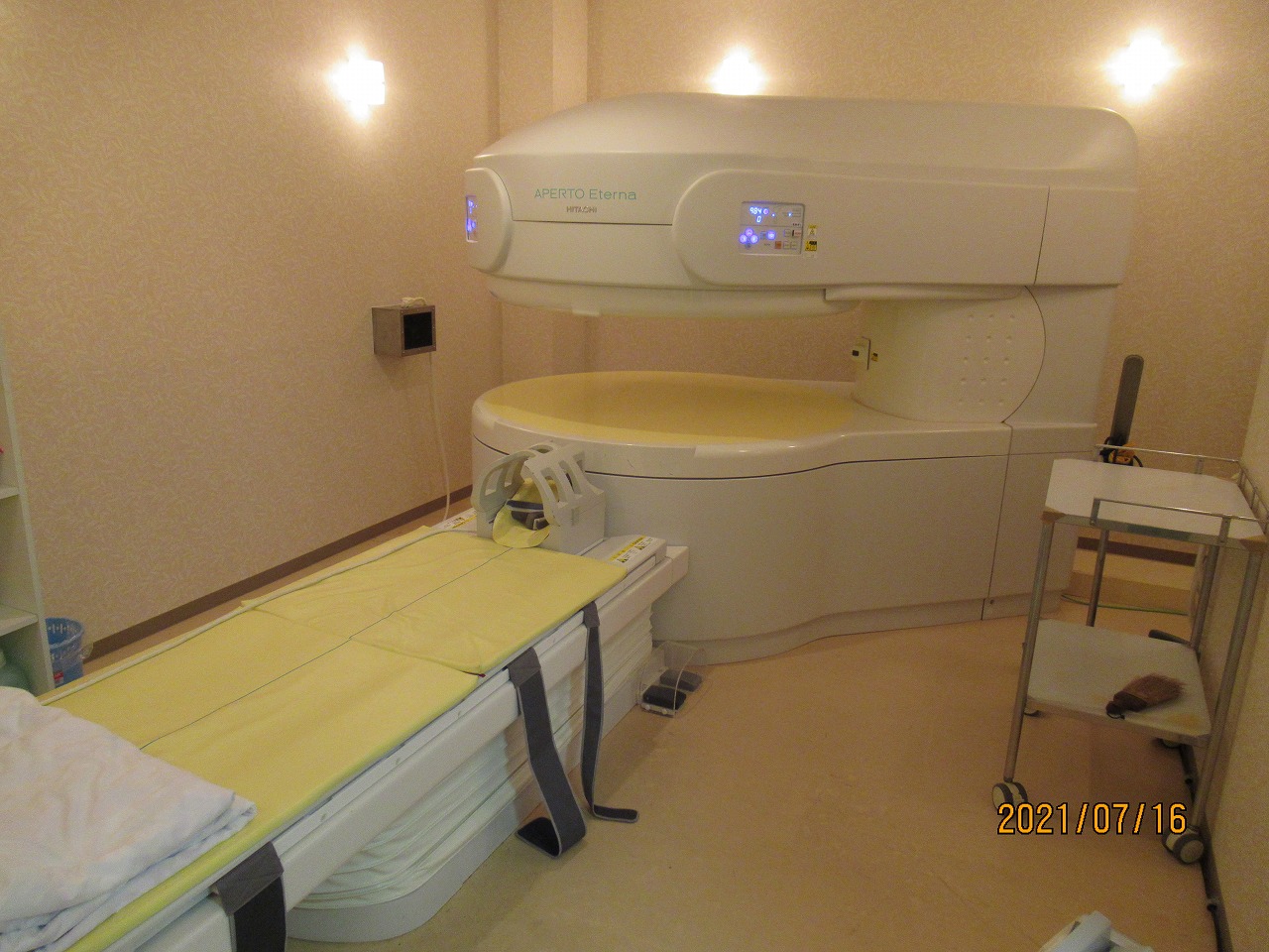 Hitachi MRI, APERTO Eterna
